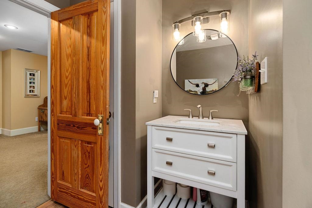 840 COMMERCE RD, STAUNTON, Virginia 24401, 4 Bedrooms Bedrooms, ,3 BathroomsBathrooms,Residential,840 COMMERCE RD,672415 MLS # 672415