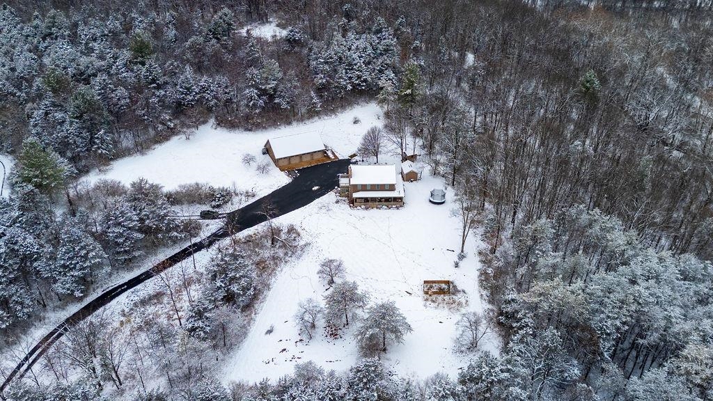 840 COMMERCE RD, STAUNTON, Virginia 24401, 4 Bedrooms Bedrooms, ,3 BathroomsBathrooms,Residential,840 COMMERCE RD,672415 MLS # 672415