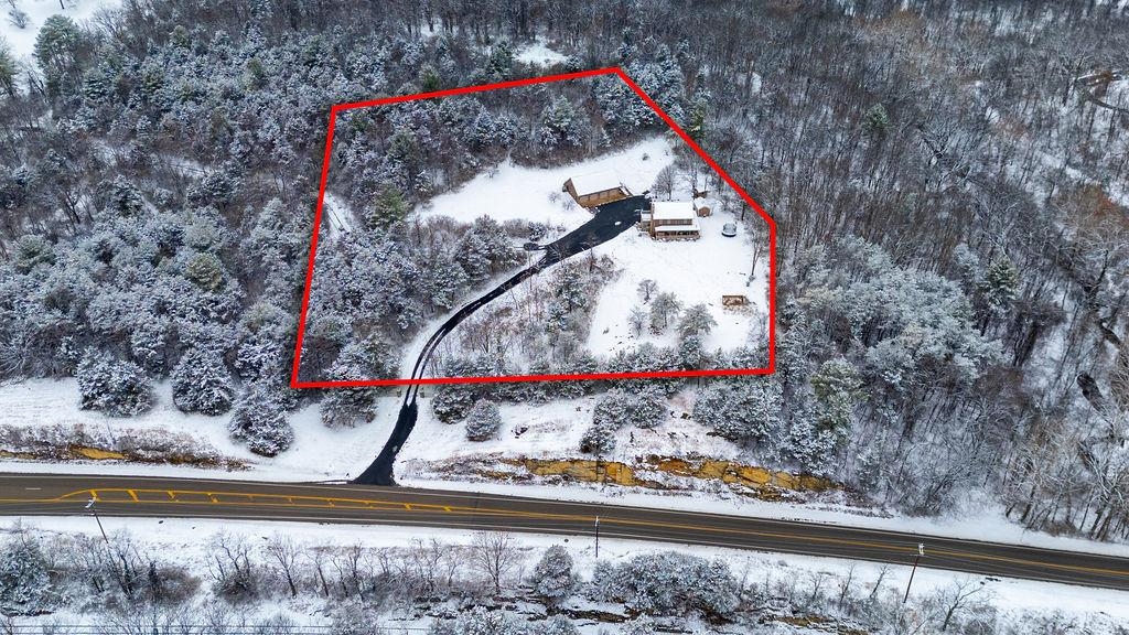 840 COMMERCE RD, STAUNTON, Virginia 24401, 4 Bedrooms Bedrooms, ,3 BathroomsBathrooms,Residential,840 COMMERCE RD,672415 MLS # 672415