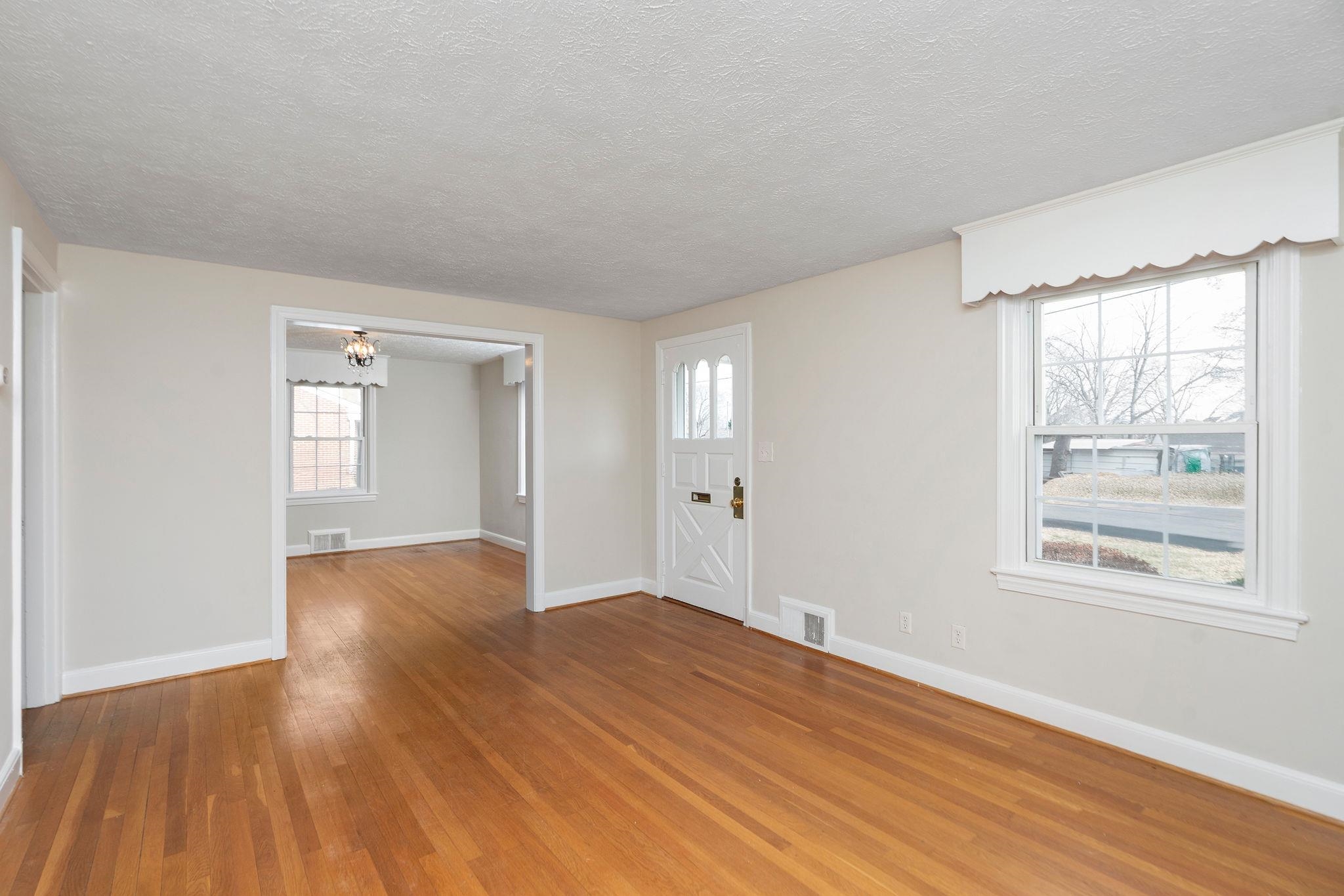 315 DUPONT CIR, WAYNESBORO, Virginia 22980, 3 Bedrooms Bedrooms, ,1 BathroomBathrooms,Residential,315 DUPONT CIR,672420 MLS # 672420