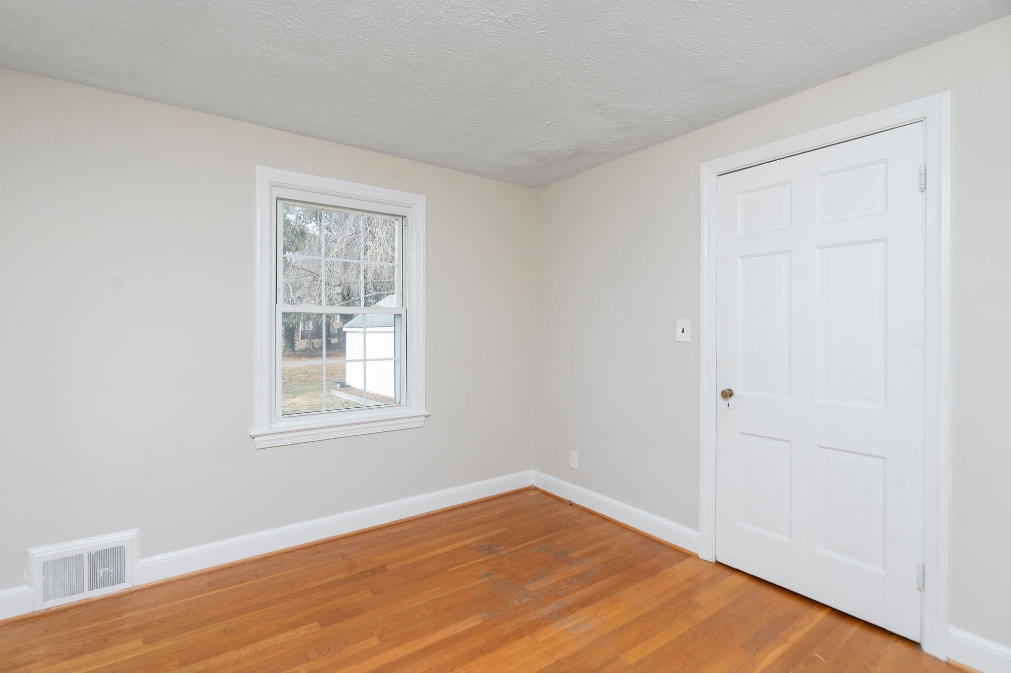 315 DUPONT CIR, WAYNESBORO, Virginia 22980, 3 Bedrooms Bedrooms, ,1 BathroomBathrooms,Residential,315 DUPONT CIR,672420 MLS # 672420