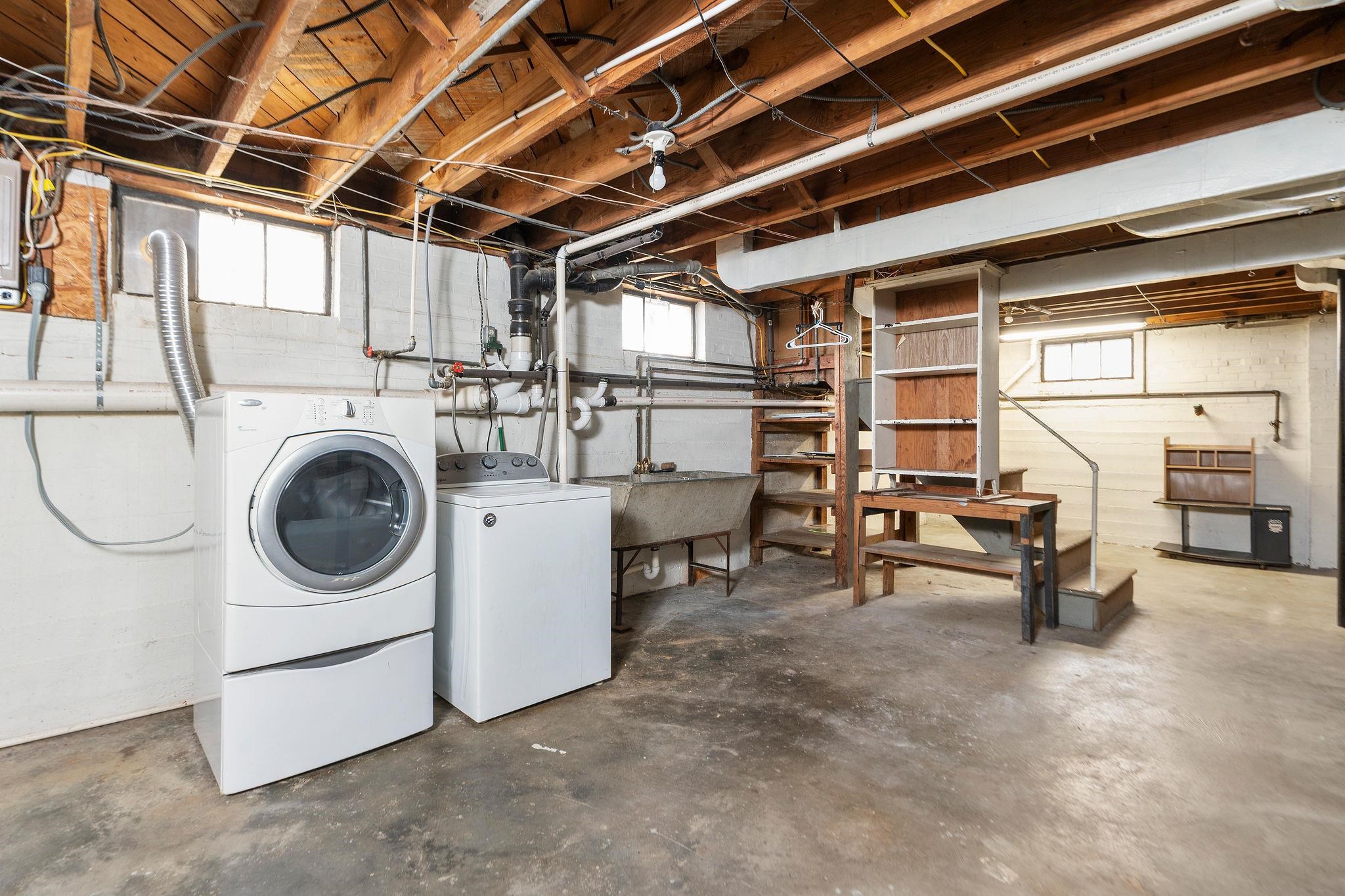 315 DUPONT CIR, WAYNESBORO, Virginia 22980, 3 Bedrooms Bedrooms, ,1 BathroomBathrooms,Residential,315 DUPONT CIR,672420 MLS # 672420