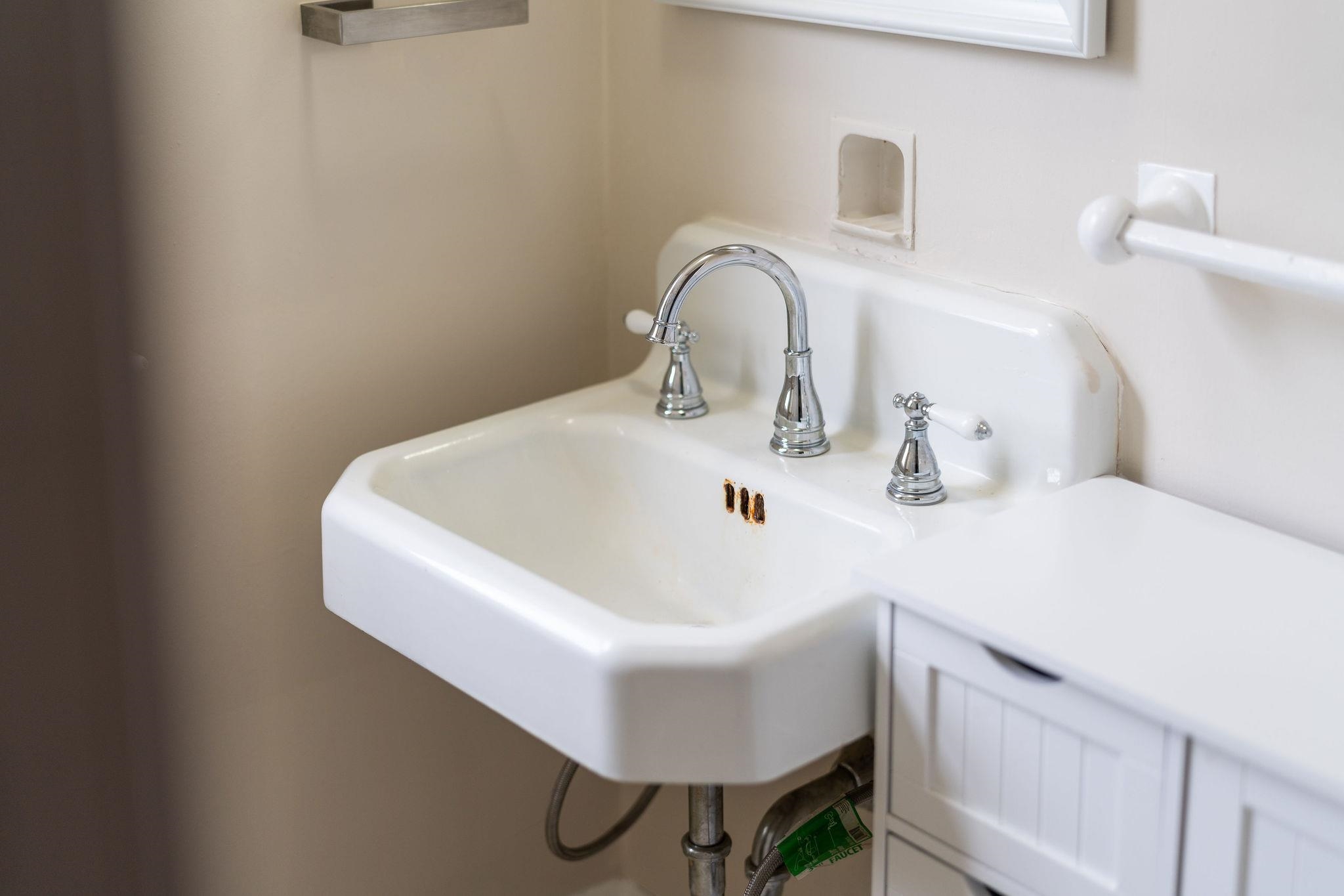 315 DUPONT CIR, WAYNESBORO, Virginia 22980, 3 Bedrooms Bedrooms, ,1 BathroomBathrooms,Residential,315 DUPONT CIR,672420 MLS # 672420