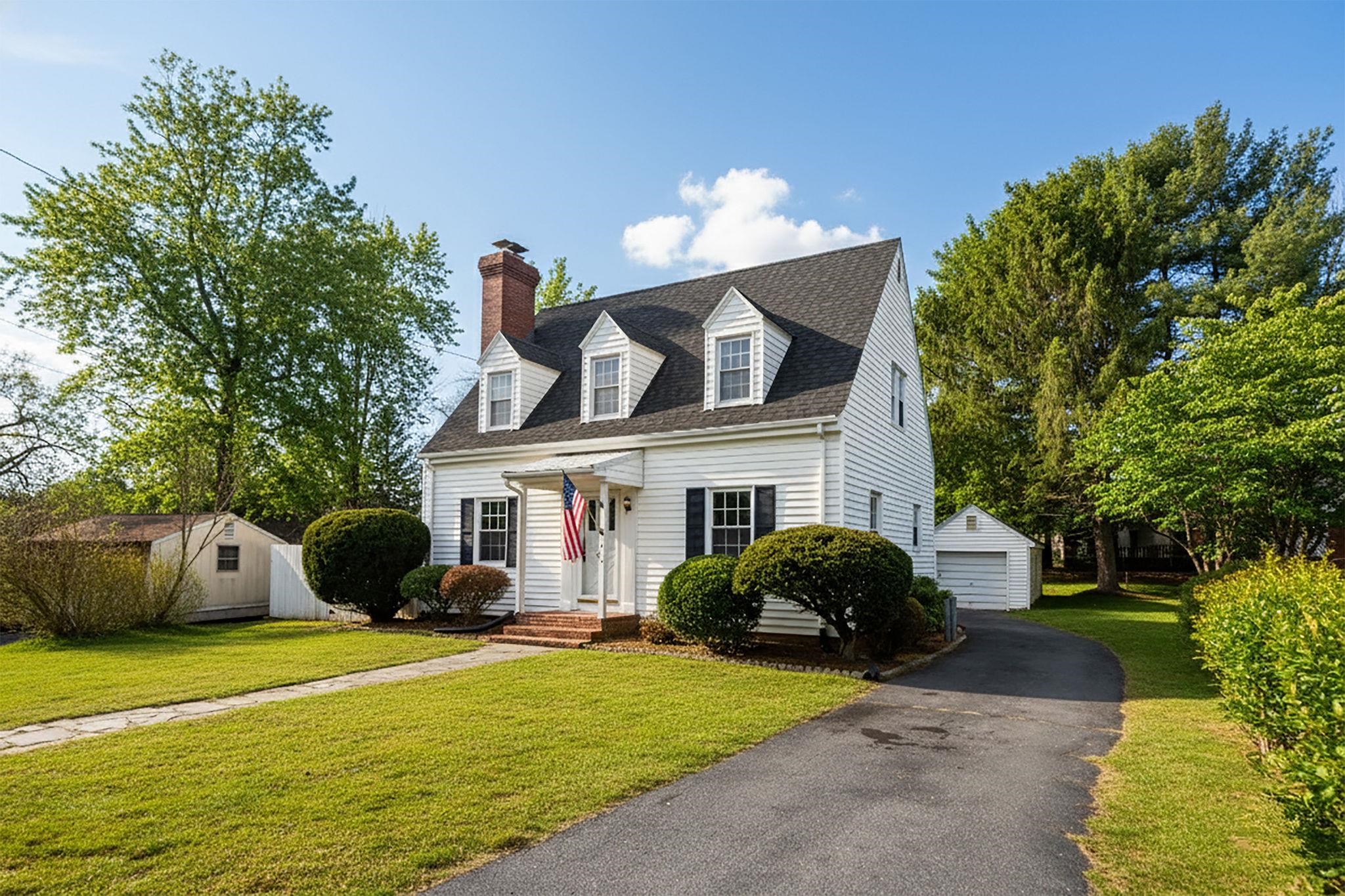 315 DUPONT CIR, WAYNESBORO, Virginia 22980, 3 Bedrooms Bedrooms, ,1 BathroomBathrooms,Residential,315 DUPONT CIR,672420 MLS # 672420