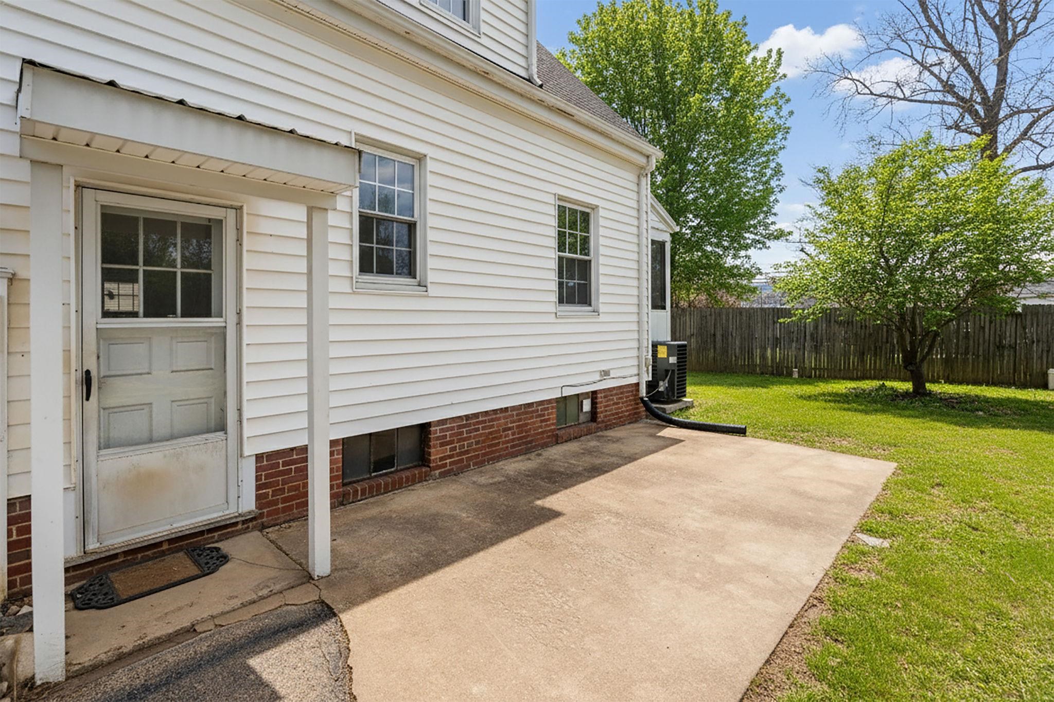 315 DUPONT CIR, WAYNESBORO, Virginia 22980, 3 Bedrooms Bedrooms, ,1 BathroomBathrooms,Residential,315 DUPONT CIR,672420 MLS # 672420