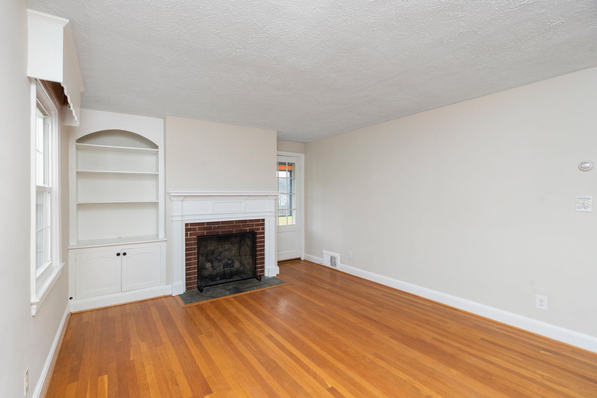 315 DUPONT CIR, WAYNESBORO, Virginia 22980, 3 Bedrooms Bedrooms, ,1 BathroomBathrooms,Residential,315 DUPONT CIR,672420 MLS # 672420