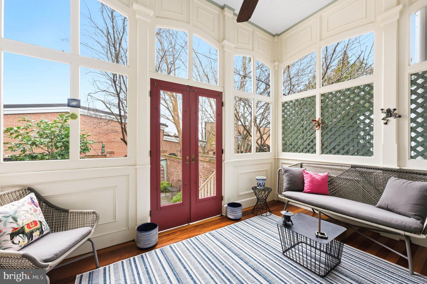 509 1/2 S FAIRFAX ST, ALEXANDRIA, Virginia 22314, 3 Bedrooms Bedrooms, ,2 BathroomsBathrooms,Residential,For sale,509 1/2 S FAIRFAX ST,VAAX2051992 MLS # VAAX2051992