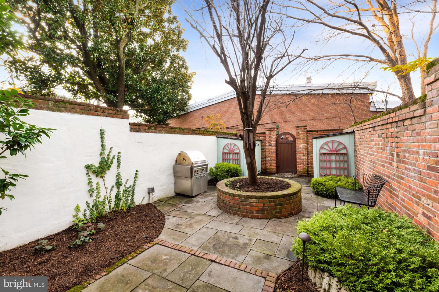 509 1/2 S FAIRFAX ST, ALEXANDRIA, Virginia 22314, 3 Bedrooms Bedrooms, ,2 BathroomsBathrooms,Residential,For sale,509 1/2 S FAIRFAX ST,VAAX2051992 MLS # VAAX2051992