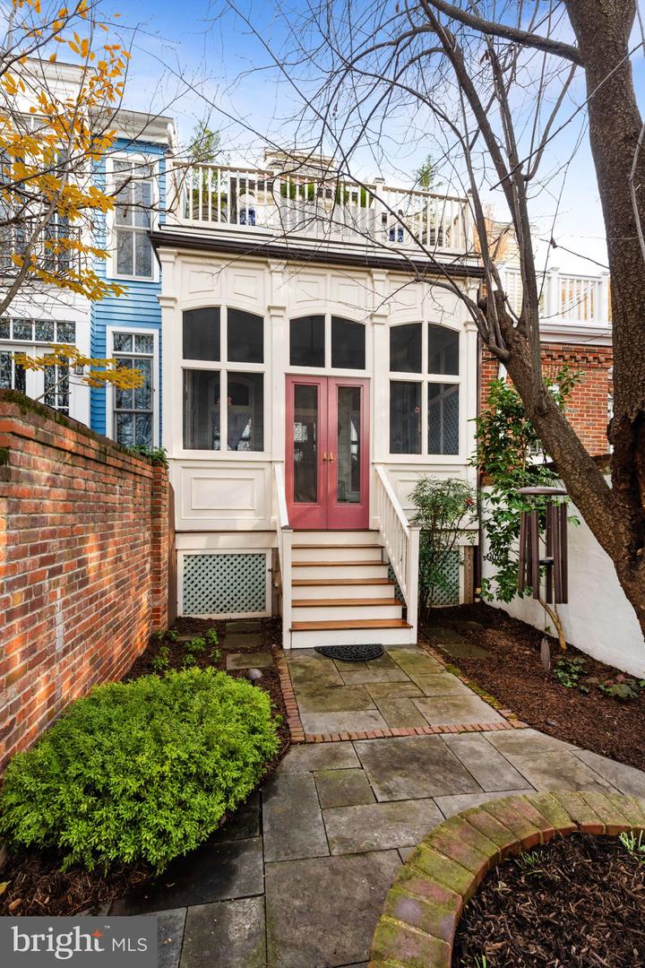 509 1/2 S FAIRFAX ST, ALEXANDRIA, Virginia 22314, 3 Bedrooms Bedrooms, ,2 BathroomsBathrooms,Residential,For sale,509 1/2 S FAIRFAX ST,VAAX2051992 MLS # VAAX2051992