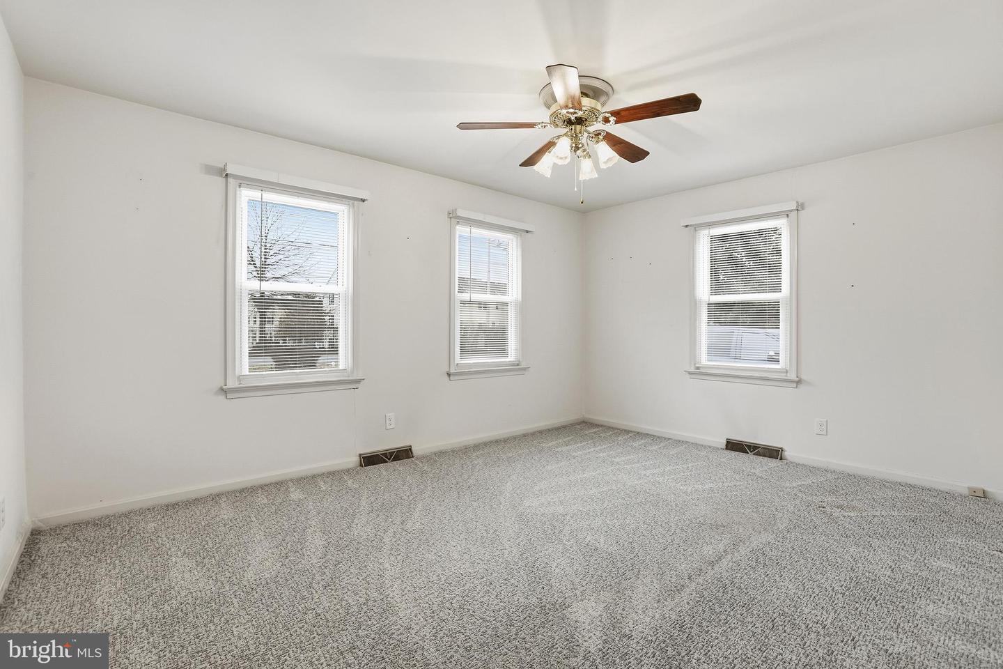 204 MUSSELMAN RD, FREDERICKSBURG, Virginia 22405, 3 Bedrooms Bedrooms, ,1 BathroomBathrooms,Residential,For sale,204 MUSSELMAN RD,VAST2044648 MLS # VAST2044648