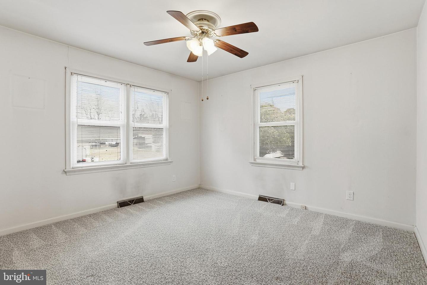 204 MUSSELMAN RD, FREDERICKSBURG, Virginia 22405, 3 Bedrooms Bedrooms, ,1 BathroomBathrooms,Residential,For sale,204 MUSSELMAN RD,VAST2044648 MLS # VAST2044648