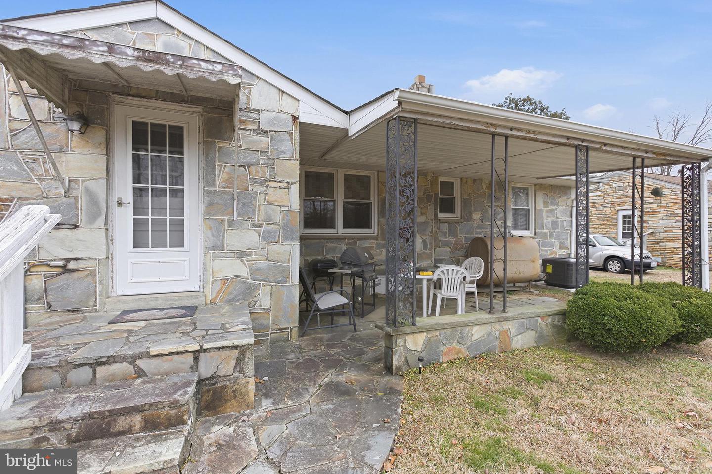 204 MUSSELMAN RD, FREDERICKSBURG, Virginia 22405, 3 Bedrooms Bedrooms, ,1 BathroomBathrooms,Residential,For sale,204 MUSSELMAN RD,VAST2044648 MLS # VAST2044648