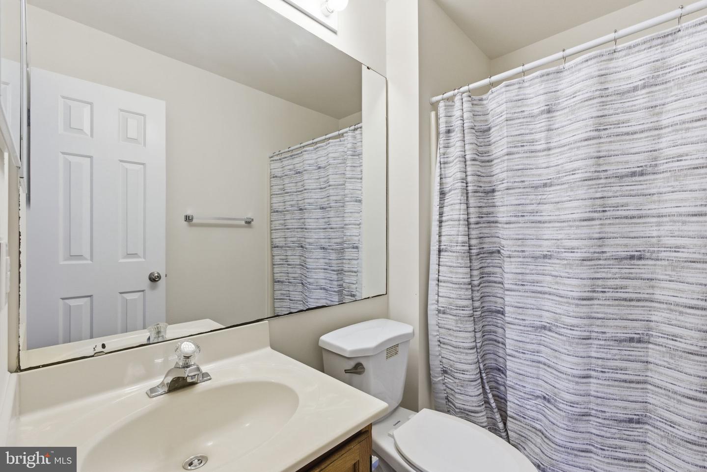 9266 CHAPMAN OAK DR, MANASSAS, Virginia 20110, 2 Bedrooms Bedrooms, ,2 BathroomsBathrooms,Residential,For sale,9266 CHAPMAN OAK DR,VAMN2009838 MLS # VAMN2009838
