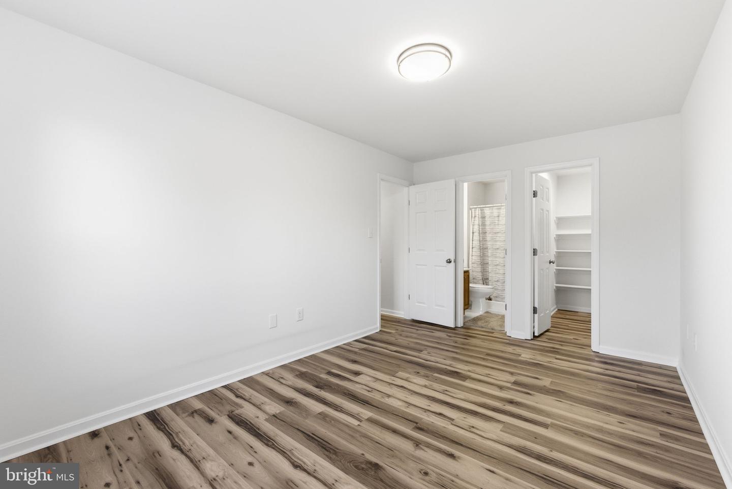 9266 CHAPMAN OAK DR, MANASSAS, Virginia 20110, 2 Bedrooms Bedrooms, ,2 BathroomsBathrooms,Residential,For sale,9266 CHAPMAN OAK DR,VAMN2009838 MLS # VAMN2009838