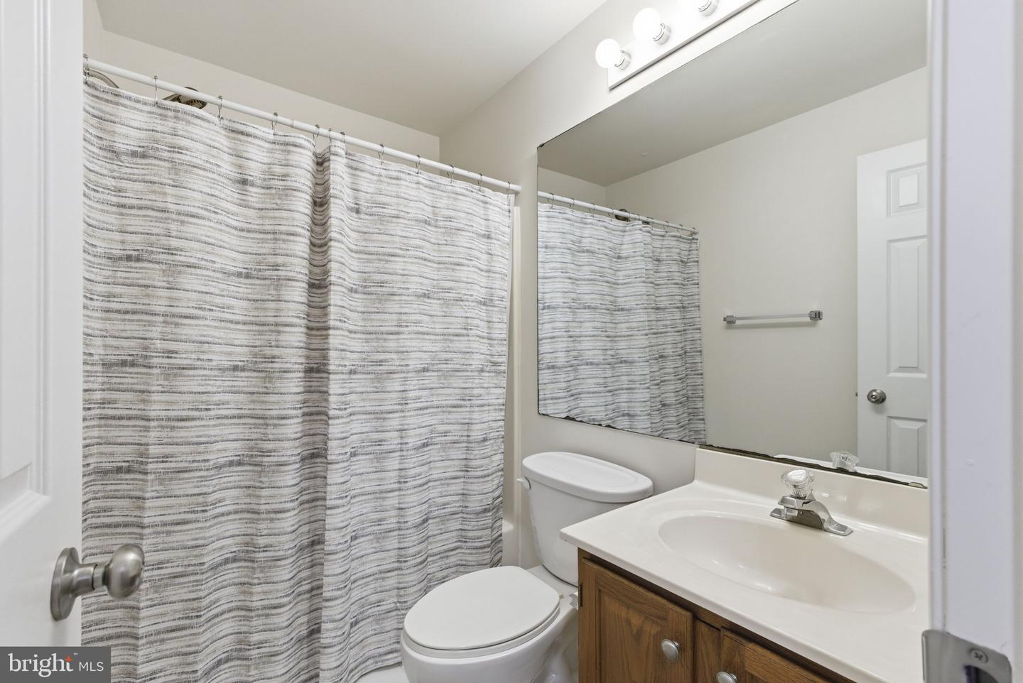 9266 CHAPMAN OAK DR, MANASSAS, Virginia 20110, 2 Bedrooms Bedrooms, ,2 BathroomsBathrooms,Residential,For sale,9266 CHAPMAN OAK DR,VAMN2009838 MLS # VAMN2009838