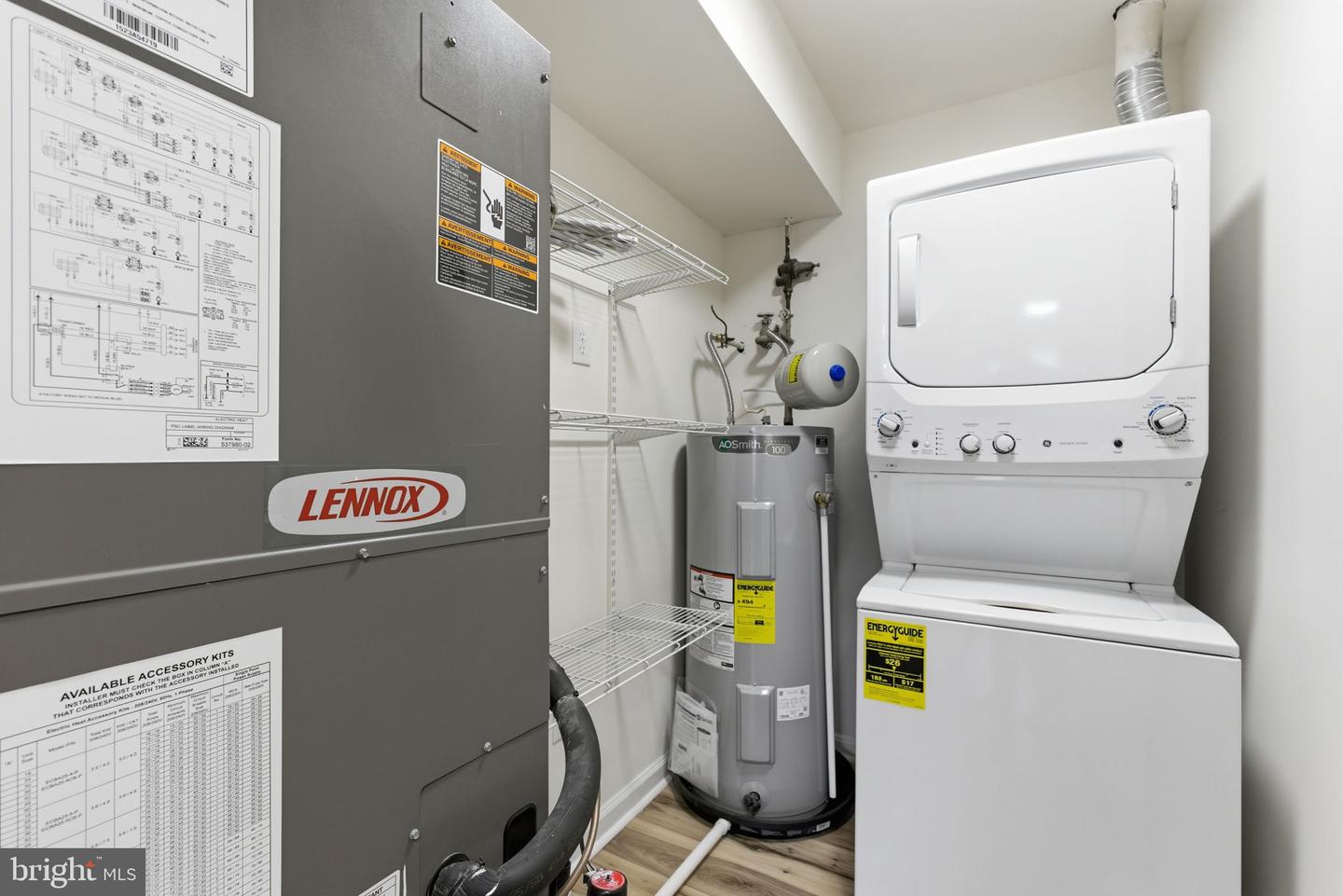 9266 CHAPMAN OAK DR, MANASSAS, Virginia 20110, 2 Bedrooms Bedrooms, ,2 BathroomsBathrooms,Residential,For sale,9266 CHAPMAN OAK DR,VAMN2009838 MLS # VAMN2009838