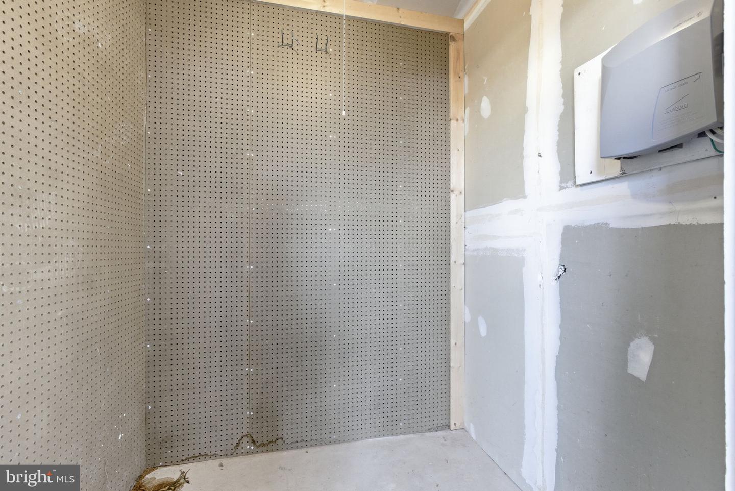 9266 CHAPMAN OAK DR, MANASSAS, Virginia 20110, 2 Bedrooms Bedrooms, ,2 BathroomsBathrooms,Residential,For sale,9266 CHAPMAN OAK DR,VAMN2009838 MLS # VAMN2009838