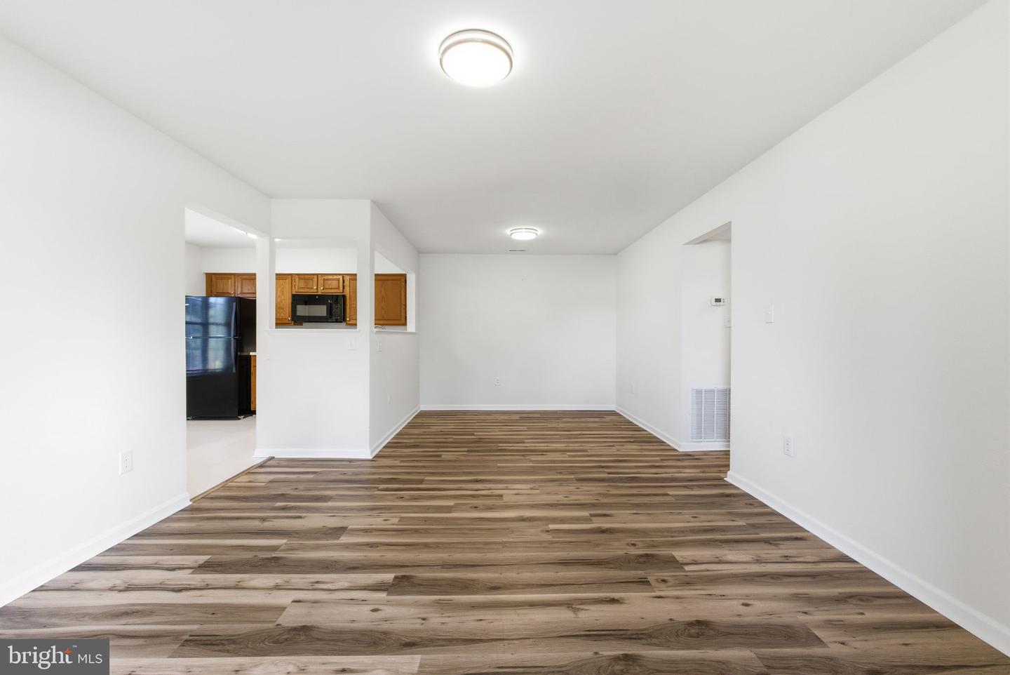 9266 CHAPMAN OAK DR, MANASSAS, Virginia 20110, 2 Bedrooms Bedrooms, ,2 BathroomsBathrooms,Residential,For sale,9266 CHAPMAN OAK DR,VAMN2009838 MLS # VAMN2009838