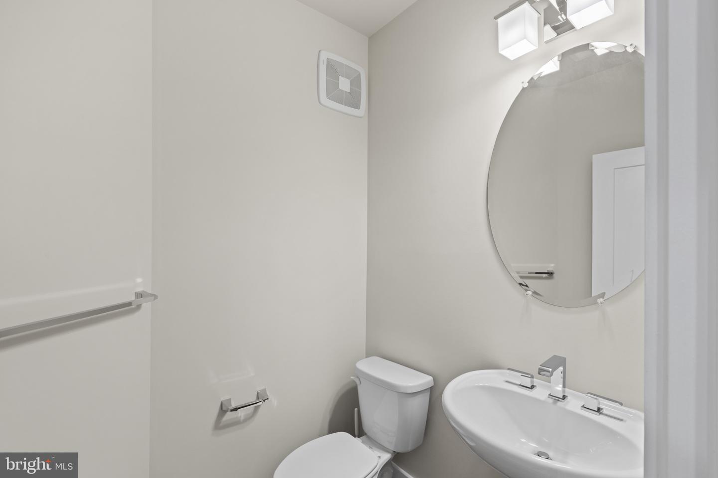 7225 GEORGIA AVE NW #16-C, WASHINGTON, District Of Columbia 20012, 3 Bedrooms Bedrooms, ,2 BathroomsBathrooms,Residential,For sale,7225 GEORGIA AVE NW #16-C,DCDC2239124 MLS # DCDC2239124