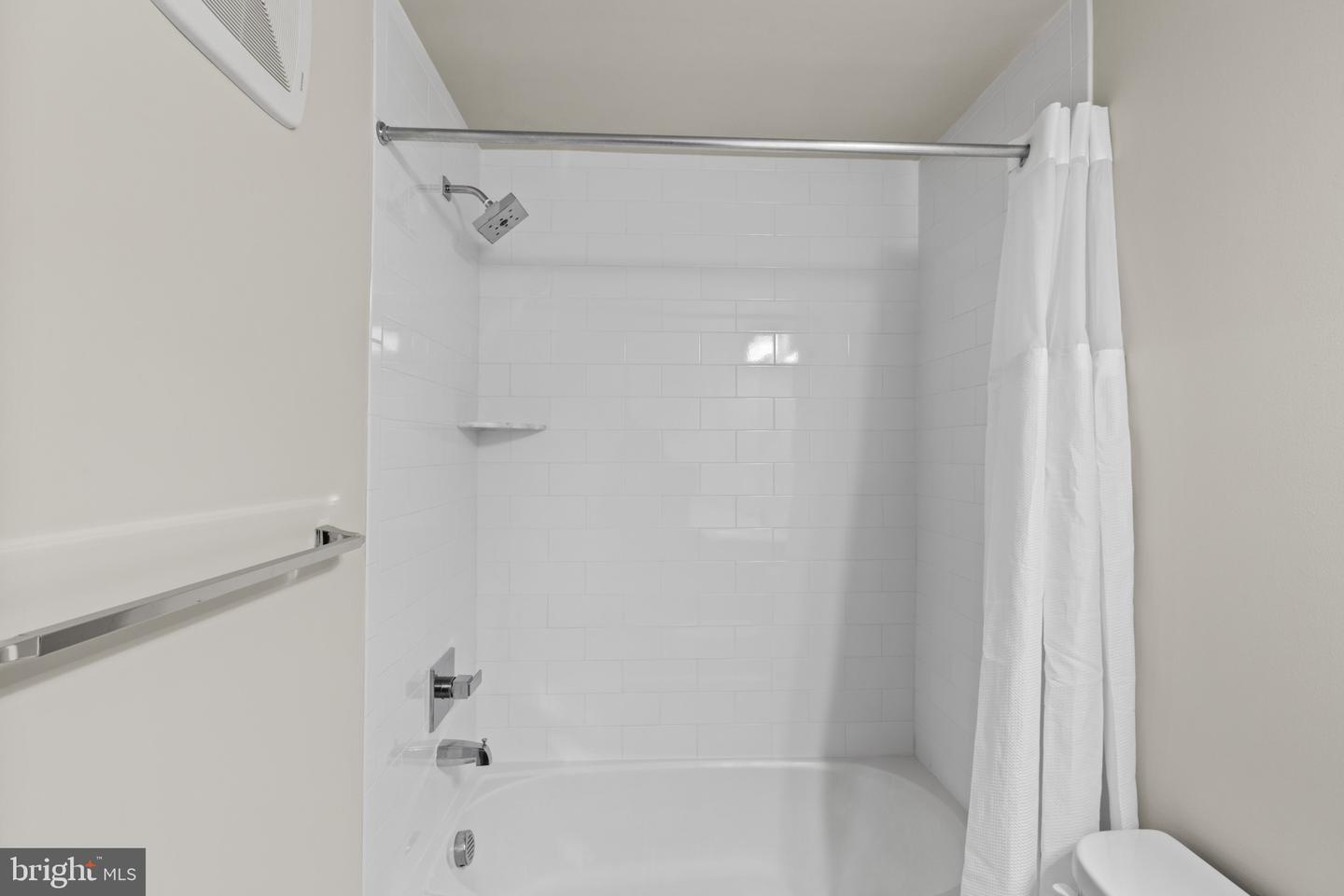 7225 GEORGIA AVE NW #16-C, WASHINGTON, District Of Columbia 20012, 3 Bedrooms Bedrooms, ,2 BathroomsBathrooms,Residential,For sale,7225 GEORGIA AVE NW #16-C,DCDC2239124 MLS # DCDC2239124