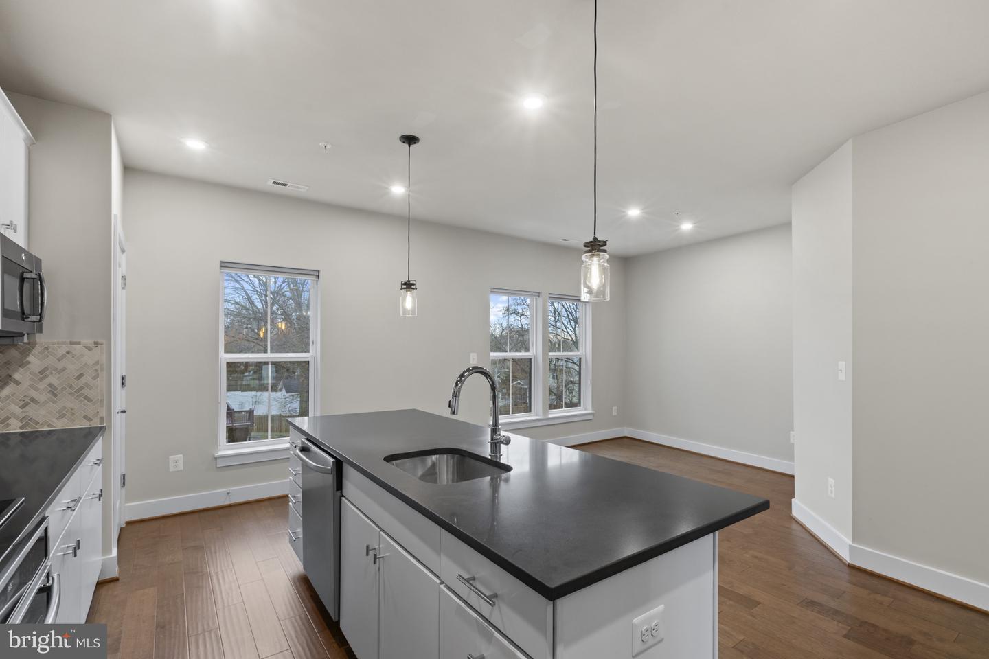 7225 GEORGIA AVE NW #16-C, WASHINGTON, District Of Columbia 20012, 3 Bedrooms Bedrooms, ,2 BathroomsBathrooms,Residential,For sale,7225 GEORGIA AVE NW #16-C,DCDC2239124 MLS # DCDC2239124