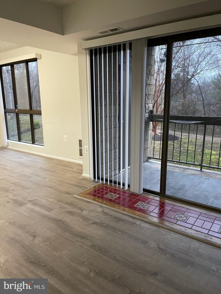 5140 MARIS AVE #200, ALEXANDRIA, Virginia 22304, 2 Bedrooms Bedrooms, 2 Rooms Rooms,1 BathroomBathrooms,Residential,For sale,5140 MARIS AVE #200,VAAX2052734 MLS # VAAX2052734