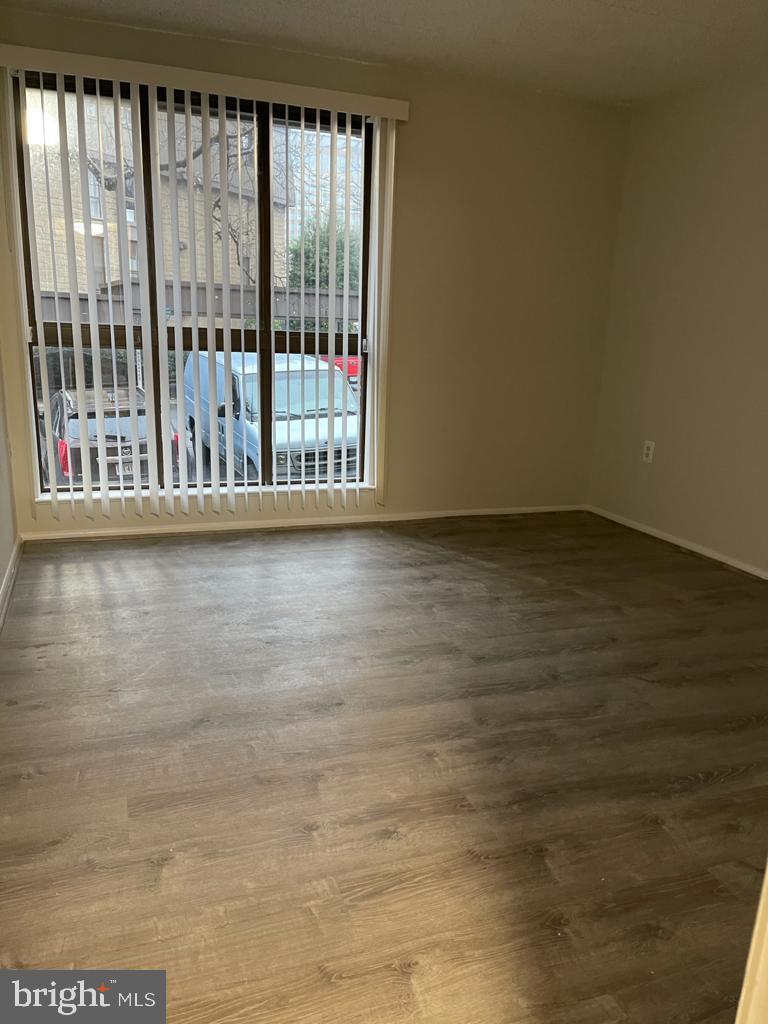 5140 MARIS AVE #200, ALEXANDRIA, Virginia 22304, 2 Bedrooms Bedrooms, 2 Rooms Rooms,1 BathroomBathrooms,Residential,For sale,5140 MARIS AVE #200,VAAX2052734 MLS # VAAX2052734