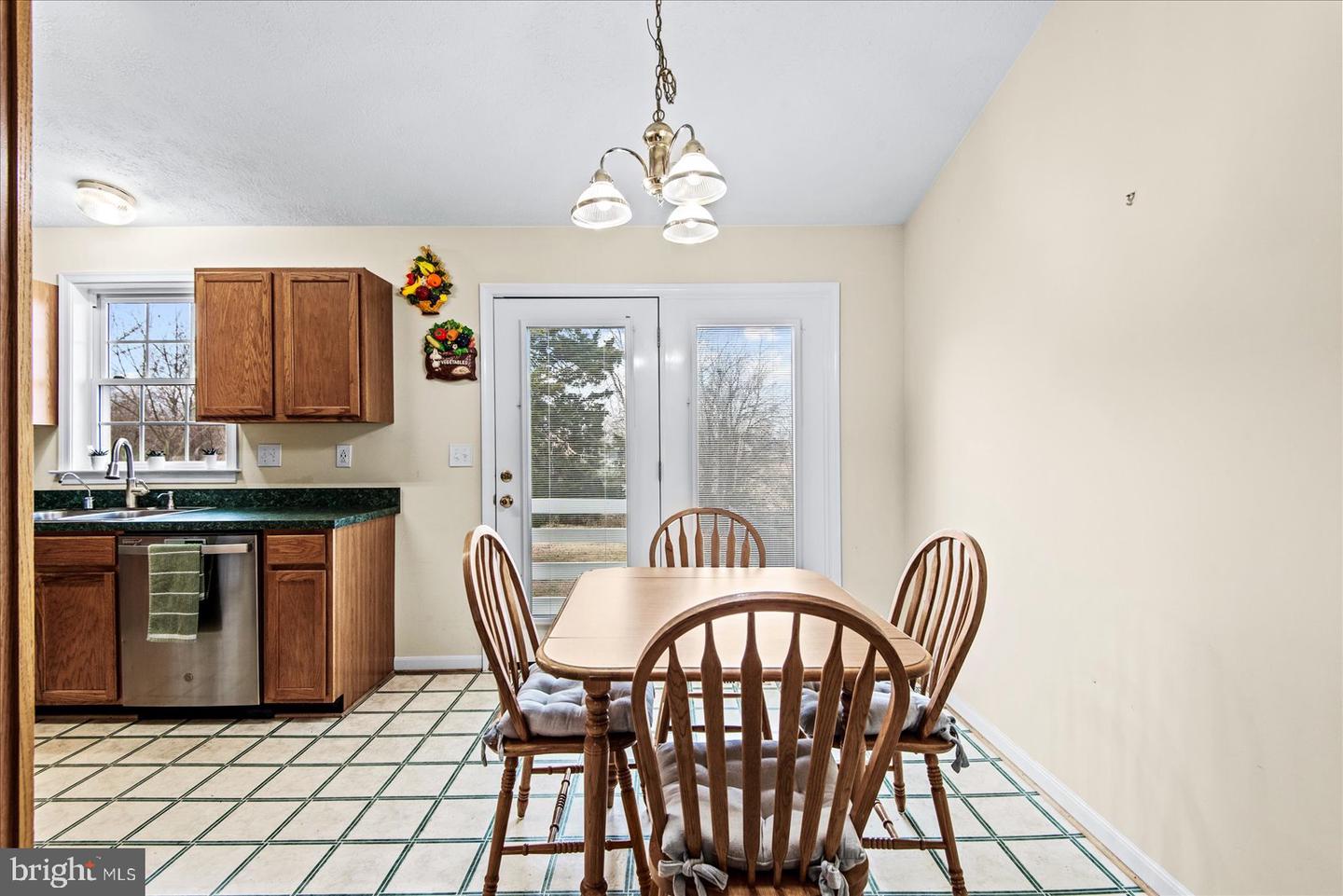 12006 FALCON RIDGE DR, FREDERICKSBURG, Virginia 22407, 4 Bedrooms Bedrooms, ,3 BathroomsBathrooms,Residential,For sale,12006 FALCON RIDGE DR,VASP2038420 MLS # VASP2038420