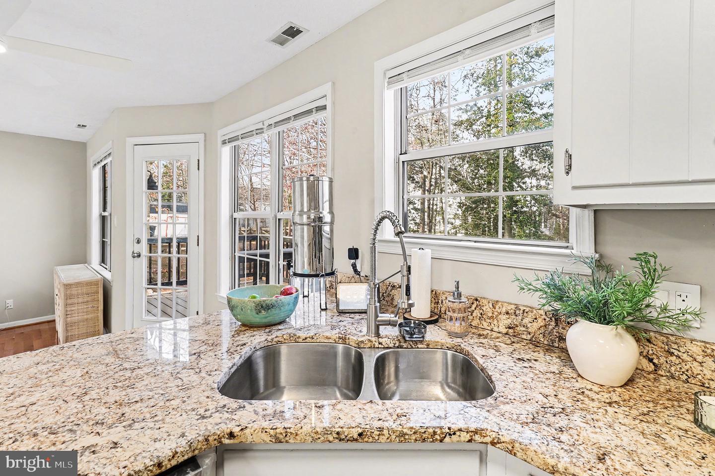 49 BROWN CIR, FREDERICKSBURG, Virginia 22405, 3 Bedrooms Bedrooms, 6 Rooms Rooms,2 BathroomsBathrooms,Residential,For sale,49 BROWN CIR,VAST2045068 MLS # VAST2045068