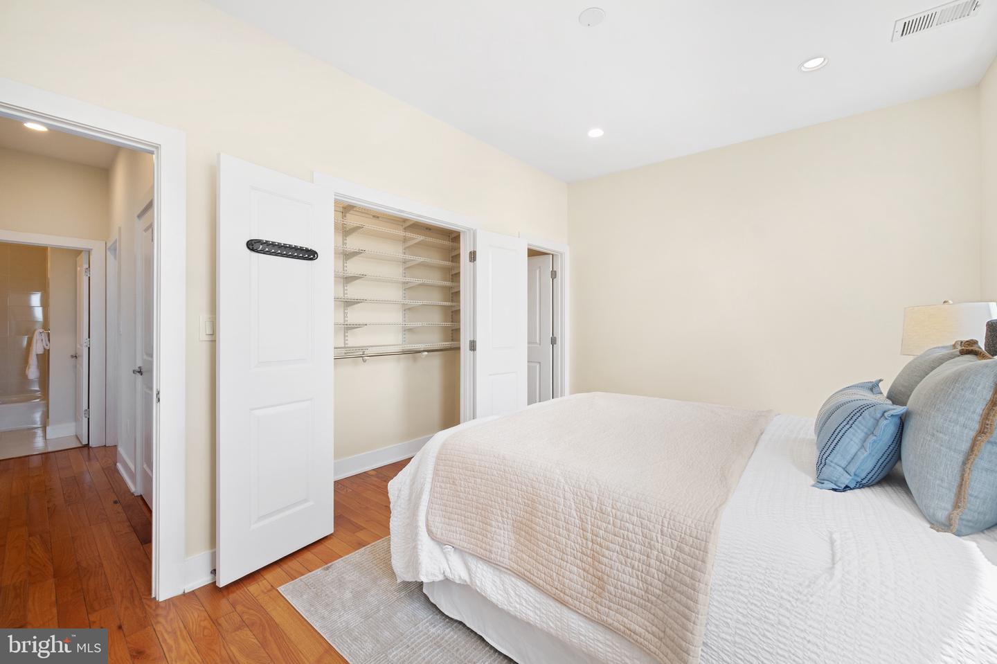 440 RHODE ISLAND AVE NW #403, WASHINGTON, District Of Columbia 20001, 2 Bedrooms Bedrooms, ,2 BathroomsBathrooms,Residential,For sale,440 RHODE ISLAND AVE NW #403,DCDC2240144 MLS # DCDC2240144