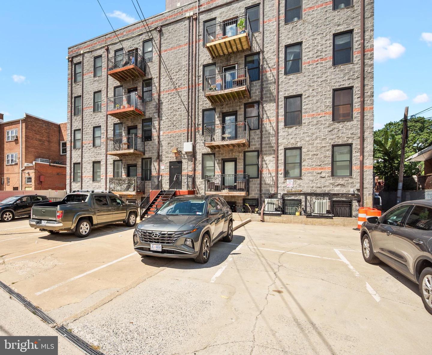 440 RHODE ISLAND AVE NW #403, WASHINGTON, District Of Columbia 20001, 2 Bedrooms Bedrooms, ,2 BathroomsBathrooms,Residential,For sale,440 RHODE ISLAND AVE NW #403,DCDC2240144 MLS # DCDC2240144