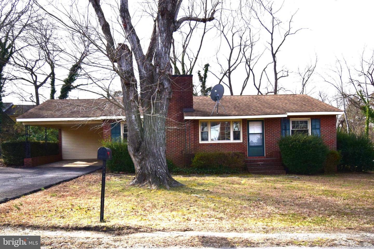 108 MARTIN ST, BOWLING GREEN, Virginia 22427, 3 Bedrooms Bedrooms, 5 Rooms Rooms,2 BathroomsBathrooms,Residential,For sale,108 MARTIN ST,VACV2009370 MLS # VACV2009370