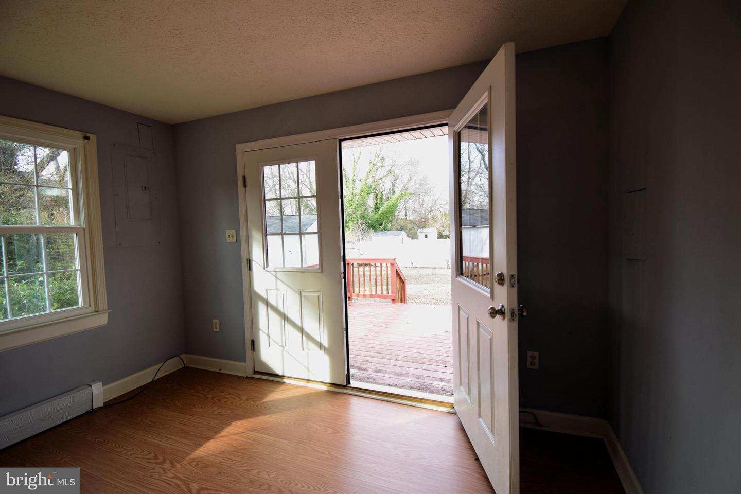 108 MARTIN ST, BOWLING GREEN, Virginia 22427, 3 Bedrooms Bedrooms, 5 Rooms Rooms,2 BathroomsBathrooms,Residential,For sale,108 MARTIN ST,VACV2009370 MLS # VACV2009370