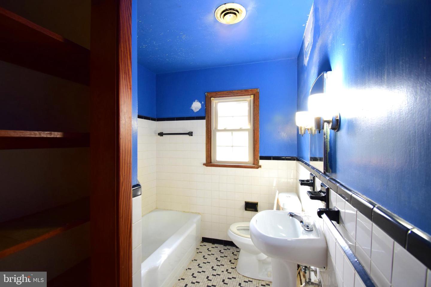 108 MARTIN ST, BOWLING GREEN, Virginia 22427, 3 Bedrooms Bedrooms, 5 Rooms Rooms,2 BathroomsBathrooms,Residential,For sale,108 MARTIN ST,VACV2009370 MLS # VACV2009370