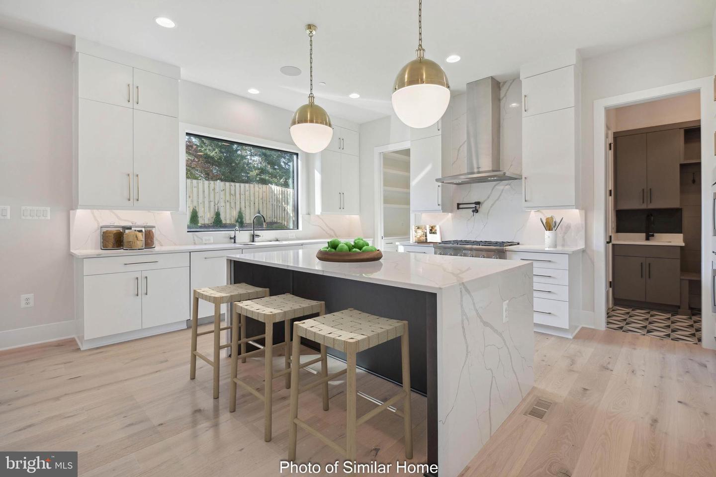 2005 N TAYLOR ST, ARLINGTON, Virginia 22207, 7 Bedrooms Bedrooms, ,7 BathroomsBathrooms,Residential,For sale,2005 N TAYLOR ST,VAAR2067510 MLS # VAAR2067510