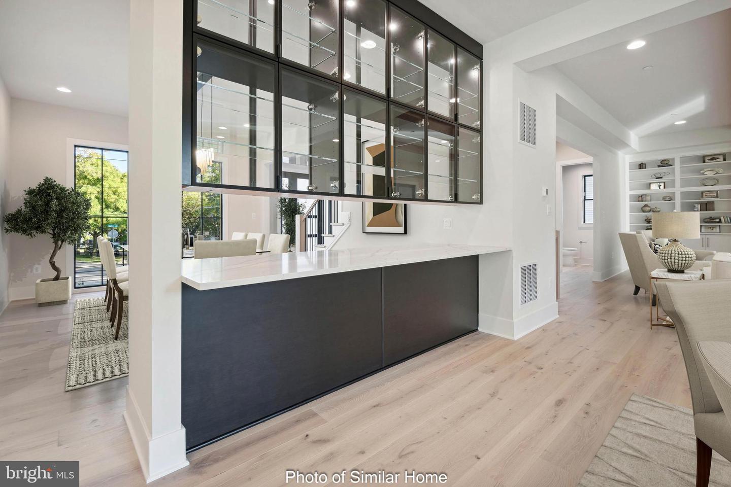 2005 N TAYLOR ST, ARLINGTON, Virginia 22207, 7 Bedrooms Bedrooms, ,7 BathroomsBathrooms,Residential,For sale,2005 N TAYLOR ST,VAAR2067510 MLS # VAAR2067510