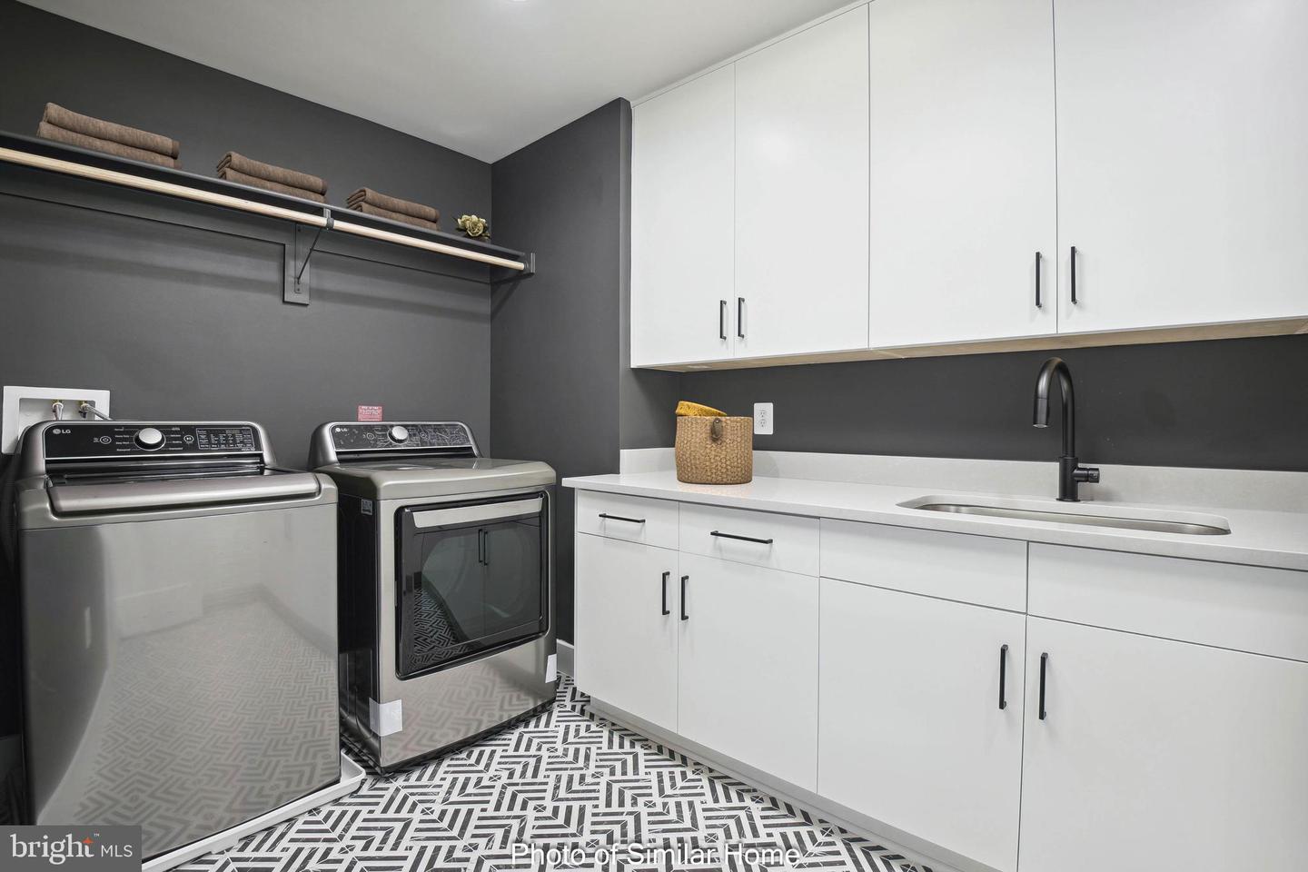 2005 N TAYLOR ST, ARLINGTON, Virginia 22207, 7 Bedrooms Bedrooms, ,7 BathroomsBathrooms,Residential,For sale,2005 N TAYLOR ST,VAAR2067510 MLS # VAAR2067510