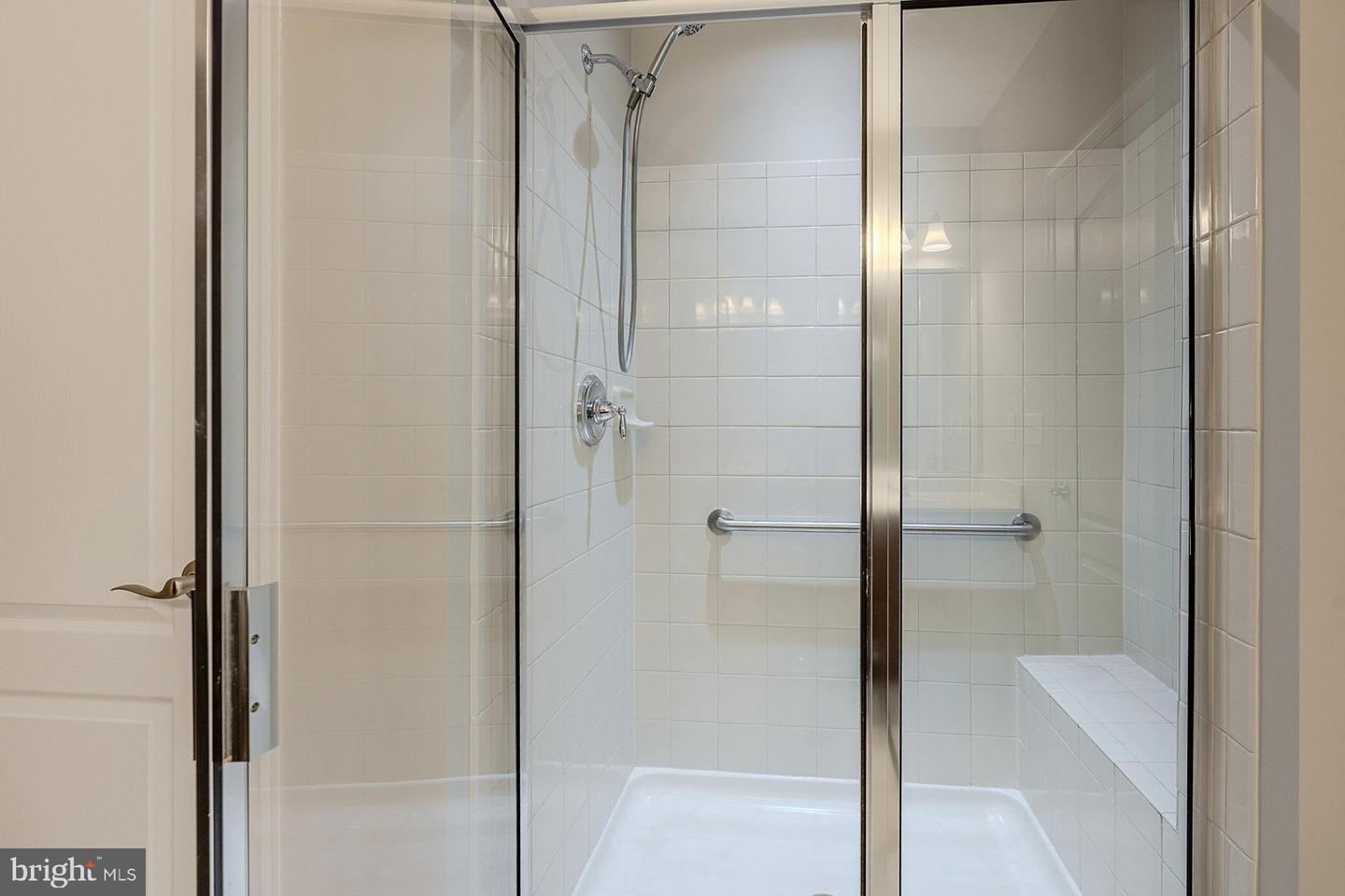 10275 FOUNTAIN CIR #201, MANASSAS, Virginia 20110, 2 Bedrooms Bedrooms, ,2 BathroomsBathrooms,Residential,For sale,10275 FOUNTAIN CIR #201,VAMN2009920 MLS # VAMN2009920