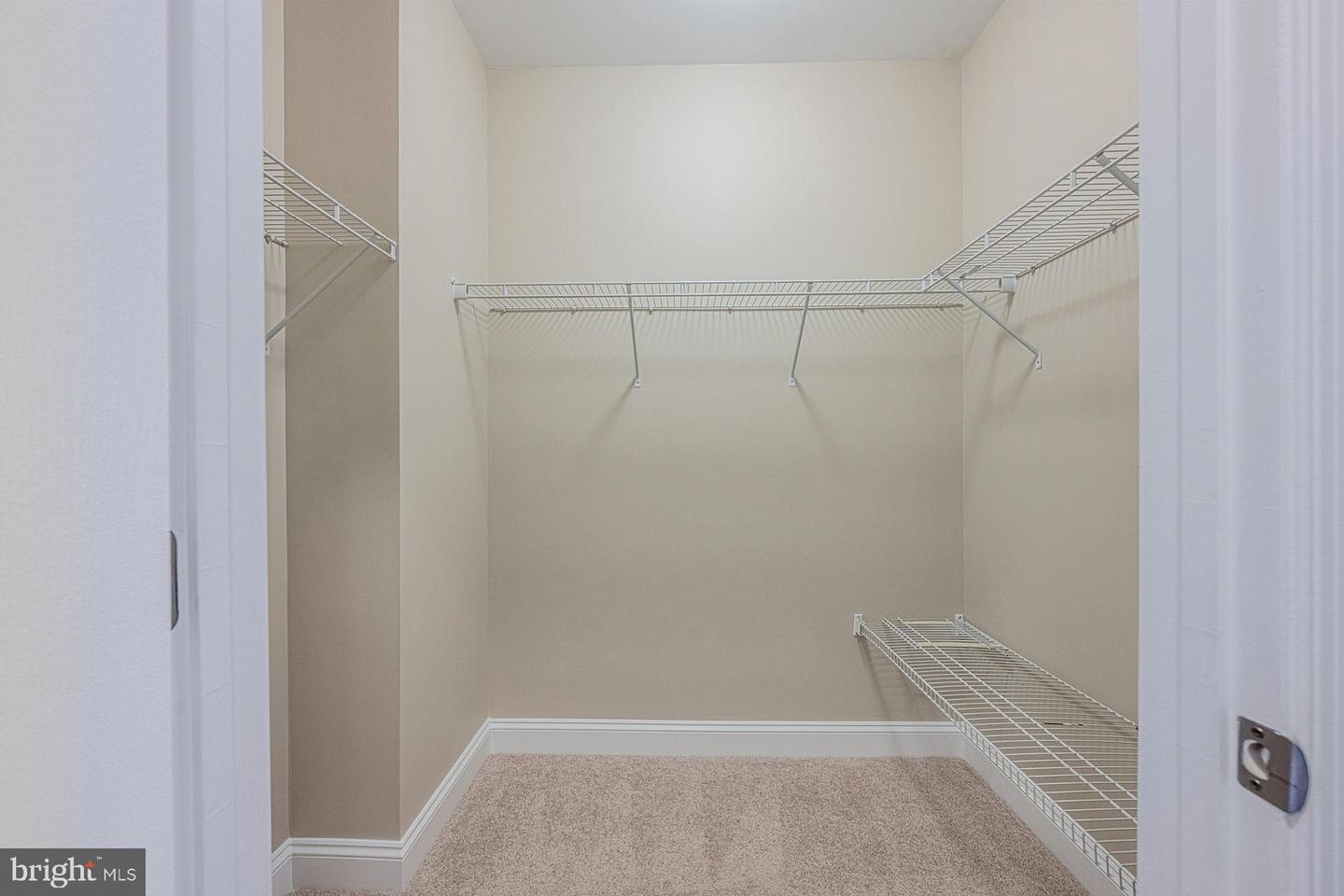 10275 FOUNTAIN CIR #201, MANASSAS, Virginia 20110, 2 Bedrooms Bedrooms, ,2 BathroomsBathrooms,Residential,For sale,10275 FOUNTAIN CIR #201,VAMN2009920 MLS # VAMN2009920