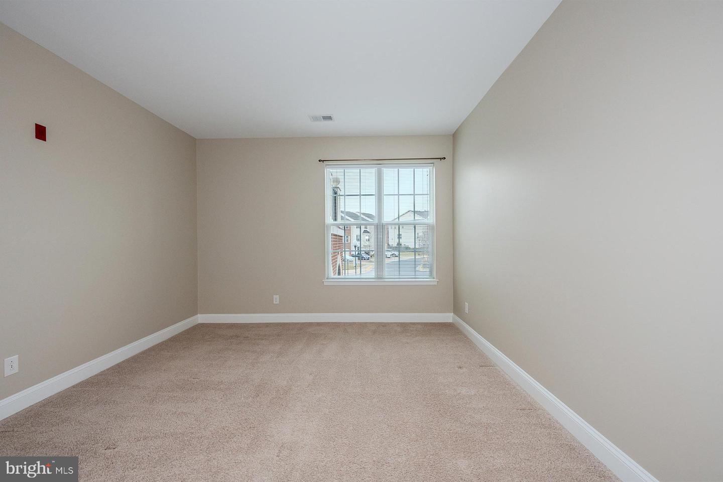 10275 FOUNTAIN CIR #201, MANASSAS, Virginia 20110, 2 Bedrooms Bedrooms, ,2 BathroomsBathrooms,Residential,For sale,10275 FOUNTAIN CIR #201,VAMN2009920 MLS # VAMN2009920