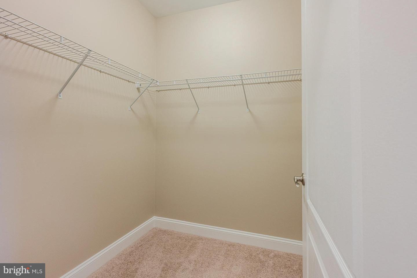 10275 FOUNTAIN CIR #201, MANASSAS, Virginia 20110, 2 Bedrooms Bedrooms, ,2 BathroomsBathrooms,Residential,For sale,10275 FOUNTAIN CIR #201,VAMN2009920 MLS # VAMN2009920