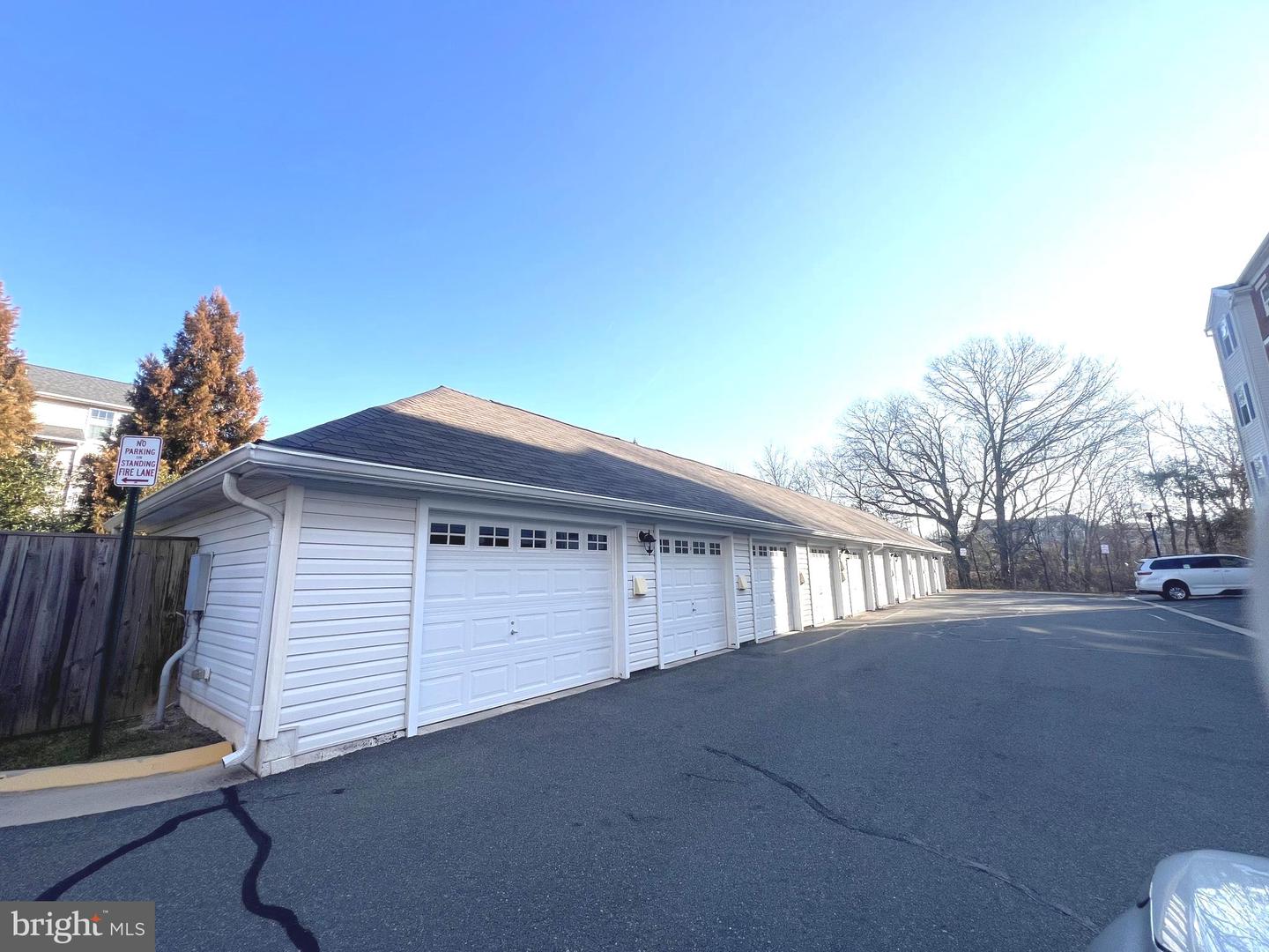 10275 FOUNTAIN CIR #201, MANASSAS, Virginia 20110, 2 Bedrooms Bedrooms, ,2 BathroomsBathrooms,Residential,For sale,10275 FOUNTAIN CIR #201,VAMN2009920 MLS # VAMN2009920