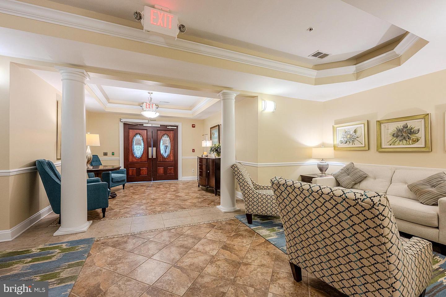 10275 FOUNTAIN CIR #201, MANASSAS, Virginia 20110, 2 Bedrooms Bedrooms, ,2 BathroomsBathrooms,Residential,For sale,10275 FOUNTAIN CIR #201,VAMN2009920 MLS # VAMN2009920