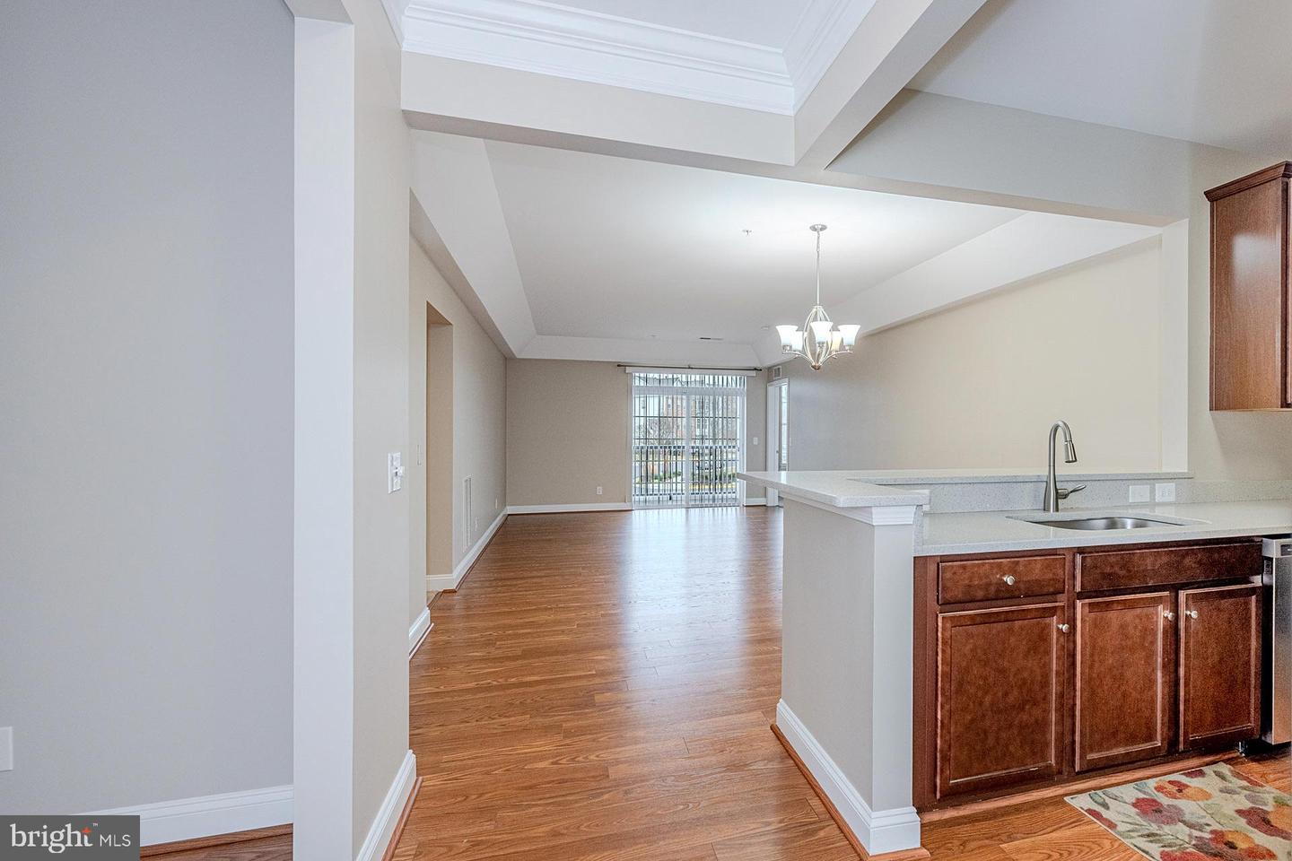 10275 FOUNTAIN CIR #201, MANASSAS, Virginia 20110, 2 Bedrooms Bedrooms, ,2 BathroomsBathrooms,Residential,For sale,10275 FOUNTAIN CIR #201,VAMN2009920 MLS # VAMN2009920