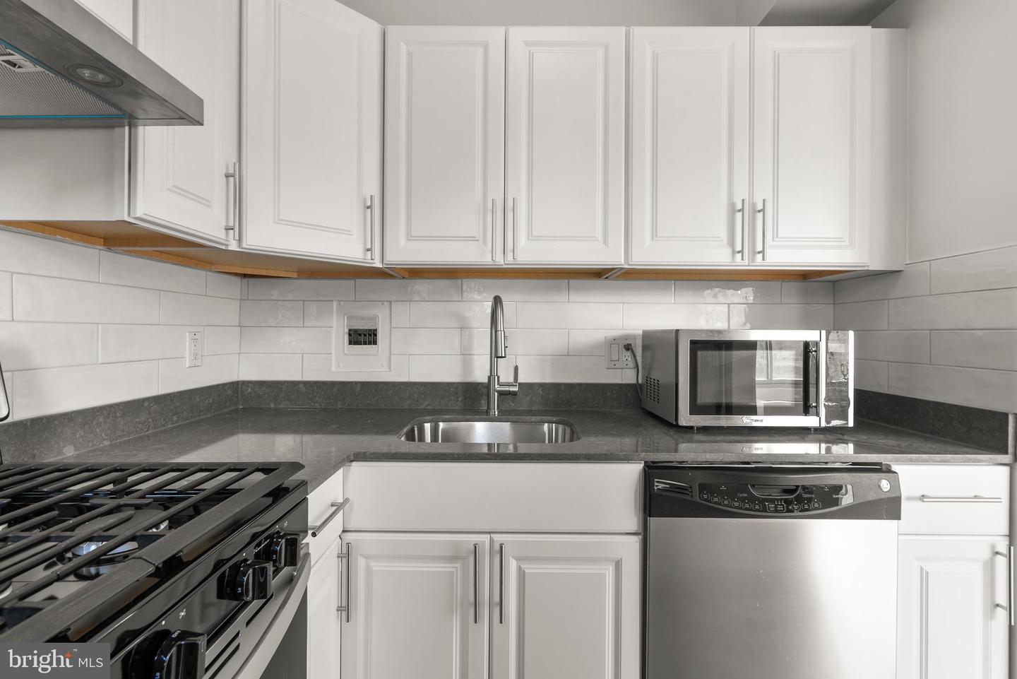 1727 MASSACHUSETTS AVE NW #502, WASHINGTON, District Of Columbia 20036, 1 Bedroom Bedrooms, 2 Rooms Rooms,1 BathroomBathrooms,Residential,For sale,1727 MASSACHUSETTS AVE NW #502,DCDC2240838 MLS # DCDC2240838