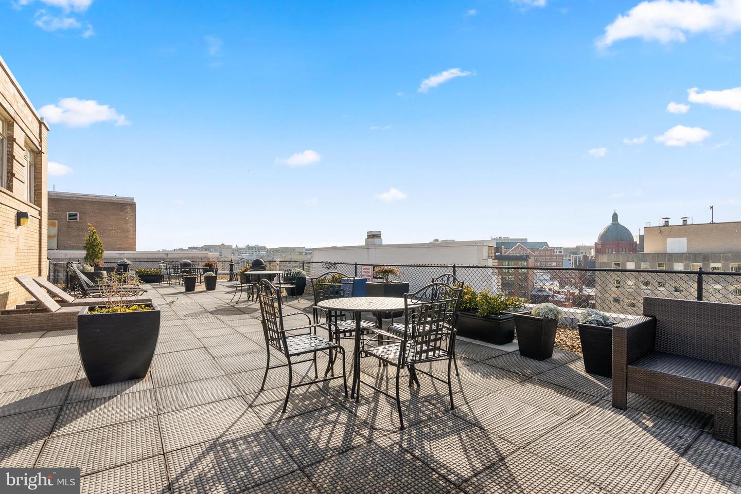 1727 MASSACHUSETTS AVE NW #502, WASHINGTON, District Of Columbia 20036, 1 Bedroom Bedrooms, 2 Rooms Rooms,1 BathroomBathrooms,Residential,For sale,1727 MASSACHUSETTS AVE NW #502,DCDC2240838 MLS # DCDC2240838