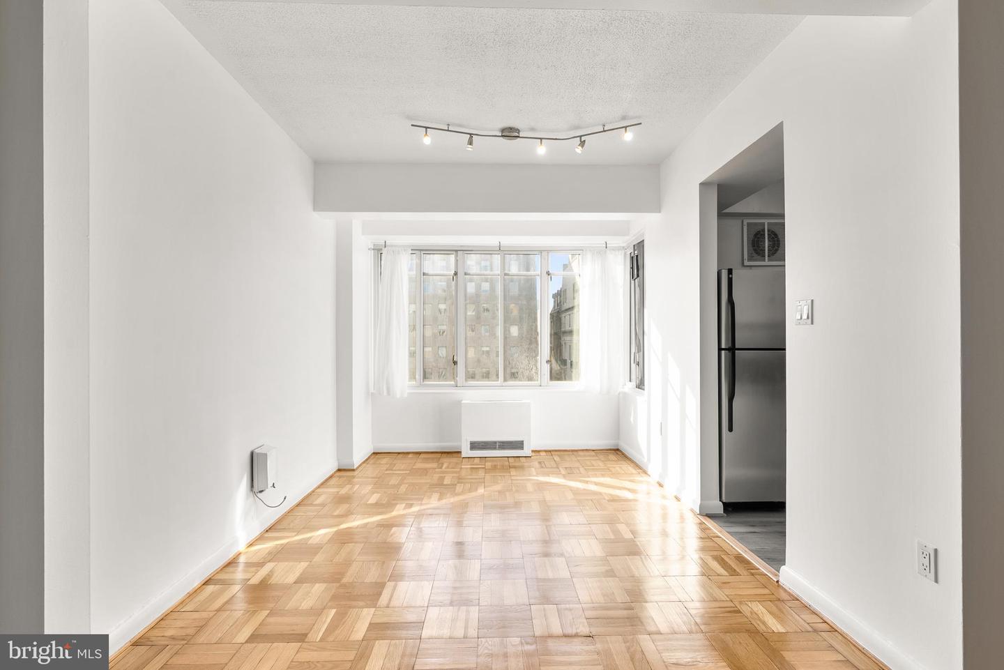 1727 MASSACHUSETTS AVE NW #502, WASHINGTON, District Of Columbia 20036, 1 Bedroom Bedrooms, 2 Rooms Rooms,1 BathroomBathrooms,Residential,For sale,1727 MASSACHUSETTS AVE NW #502,DCDC2240838 MLS # DCDC2240838