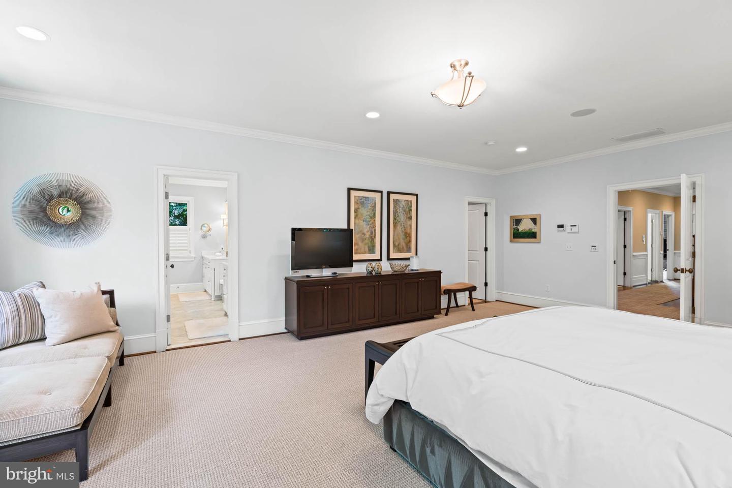 2215 KING PL NW, WASHINGTON, District Of Columbia 20007, 7 Bedrooms Bedrooms, ,6 BathroomsBathrooms,Residential,For sale,2215 KING PL NW,DCDC2241030 MLS # DCDC2241030