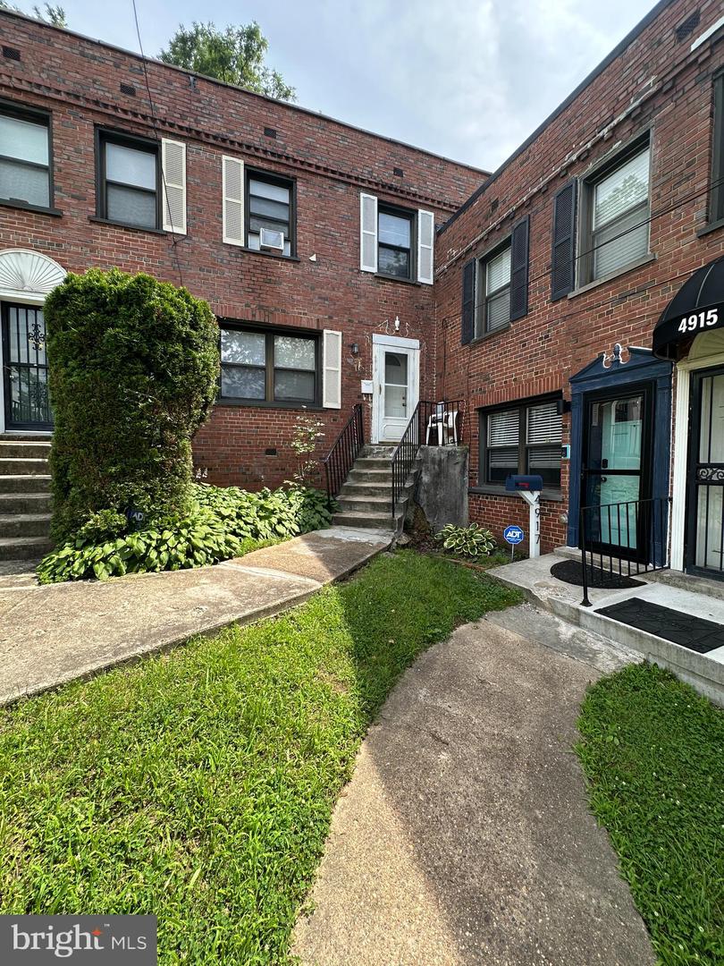 4919 SHERIFF RD NE, WASHINGTON, District Of Columbia 20019, 2 Bedrooms Bedrooms, ,1 BathroomBathrooms,Residential,For sale,4919 SHERIFF RD NE,DCDC2241046 MLS # DCDC2241046