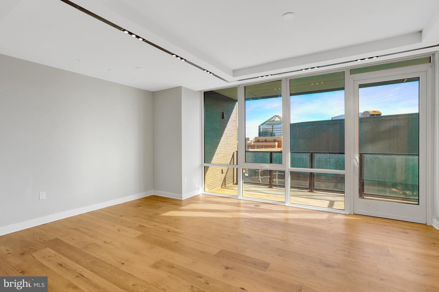 1781 N PIERCE ST #1404, ARLINGTON, Virginia 22209, 2 Bedrooms Bedrooms, 9 Rooms Rooms,2 BathroomsBathrooms,Residential,For sale,1781 N PIERCE ST #1404,VAAR2067664 MLS # VAAR2067664